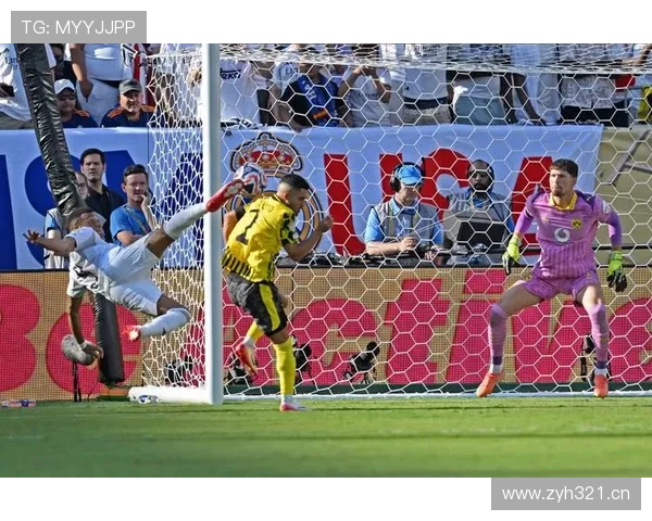 多特蒙德进攻犀利但防守失衡,赛季稳定性面临考验 多特蒙德进攻犀利但防守失衡,赛季稳定性面临考验